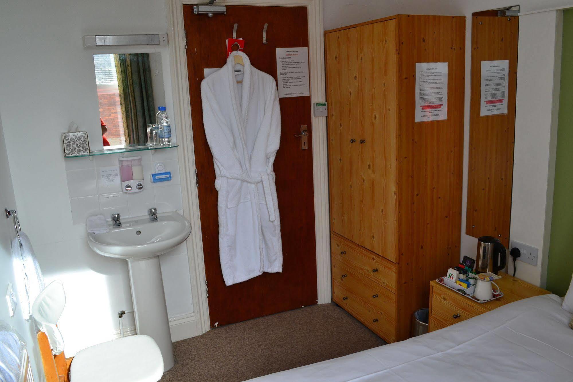Guest house Carrington 3*